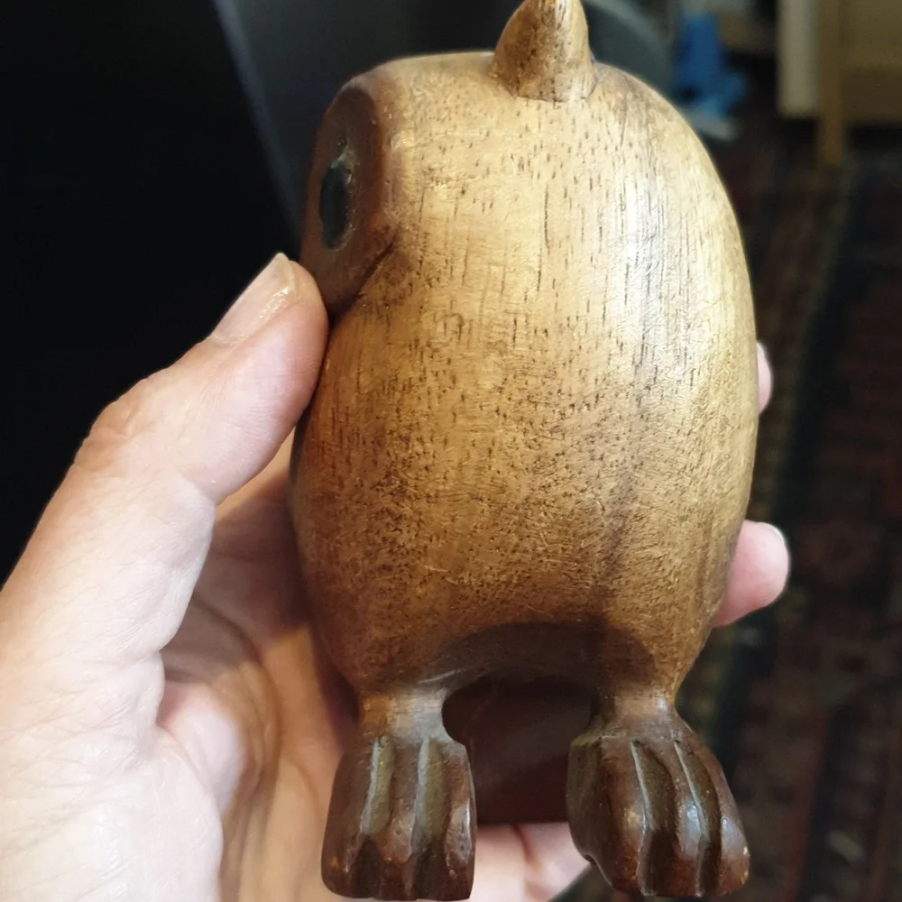 Carved wooden owl decoration 10x6x6cm painted wood carving - Picture 4 of 8